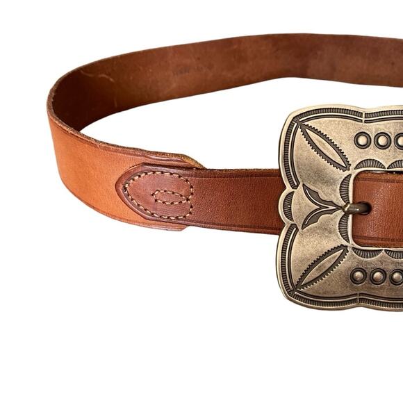 Brown Leather Floral Silver Tone Buckle Belt size medium - Picture 3 of 7